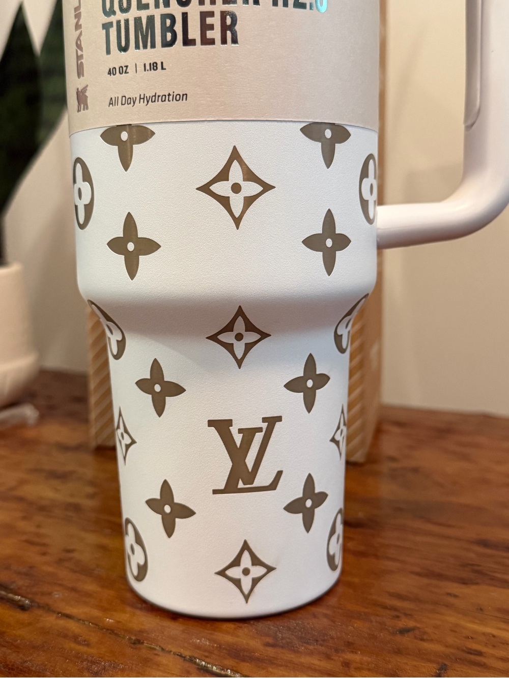 Stanley White 40oz Tumbler with Gold Monogram Logo Accents NWT - Picture 3 of 8